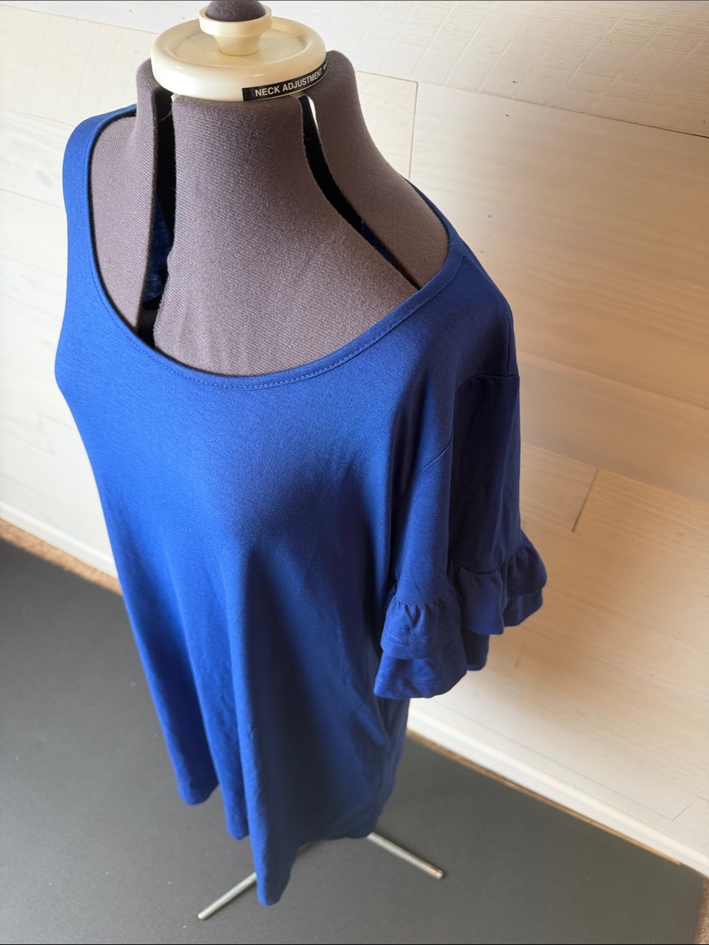 Cocktail swing dress with ruffle sleeves - Picture 4 of 15